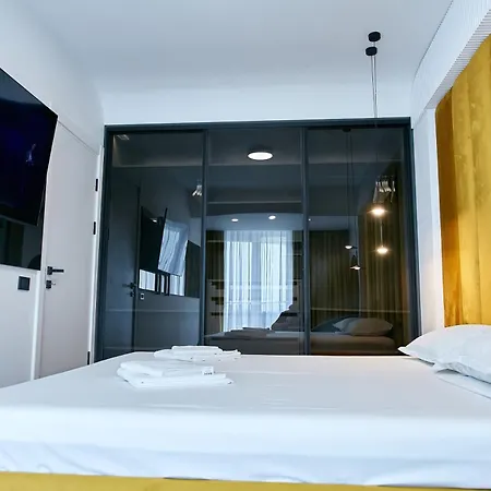 Dxn Luxury 8 By Alezzi Infinity Apartament
